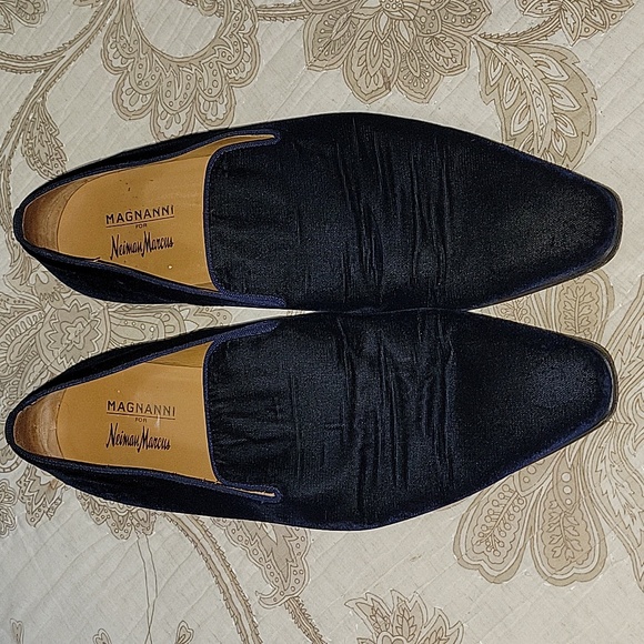 Magnanni for Neiman Marcus velvet size 11.5 - Picture 3 of 9